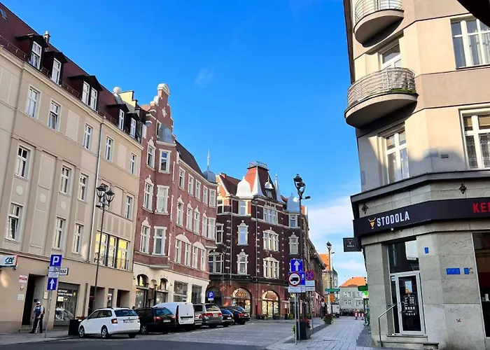 Appartement On A Budget 90m From The Main Square